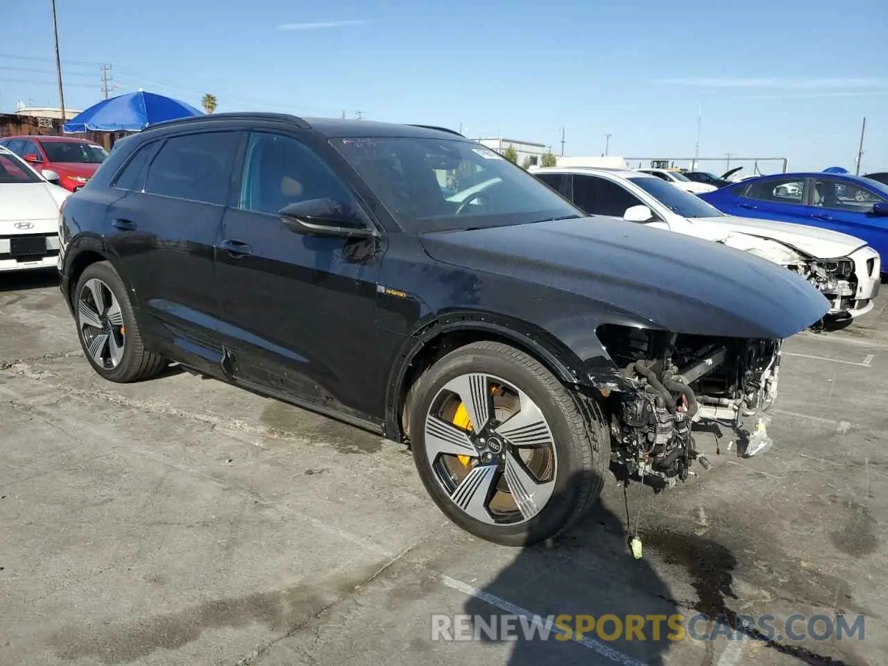 4 fotografías del automóvil dañado WA1LAAGE3NB007578 AUDI E-TRON 2022