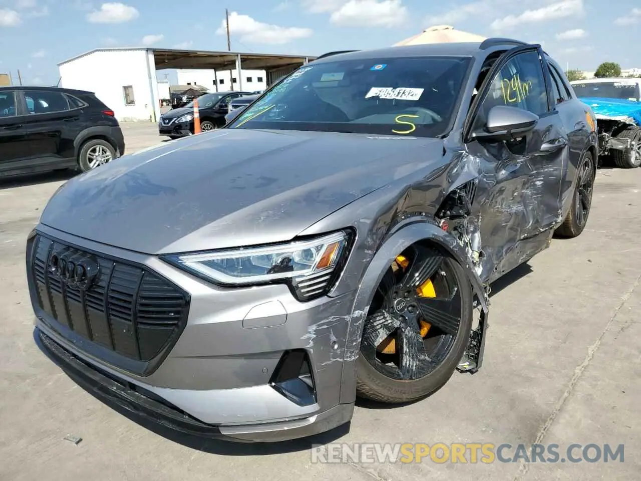 2 fotografías del automóvil dañado WA1LAAGE3NB033016 AUDI E-TRON 2022