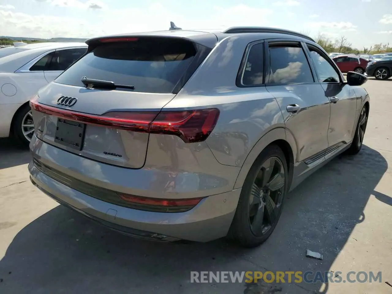 4 fotografías del automóvil dañado WA1LAAGE3NB033016 AUDI E-TRON 2022