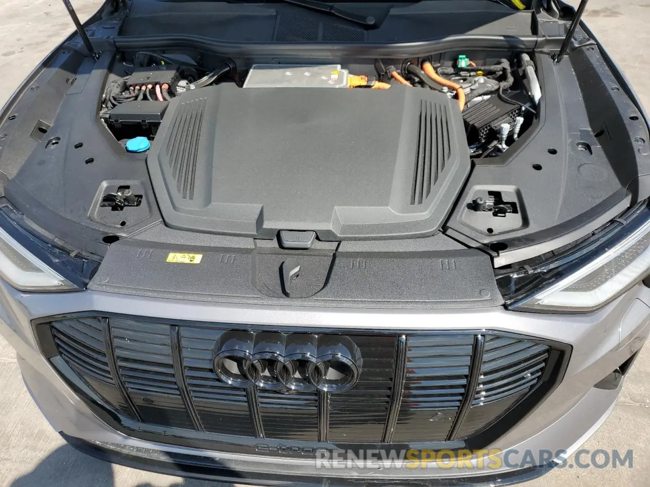 7 fotografías del automóvil dañado WA1LAAGE3NB033016 AUDI E-TRON 2022