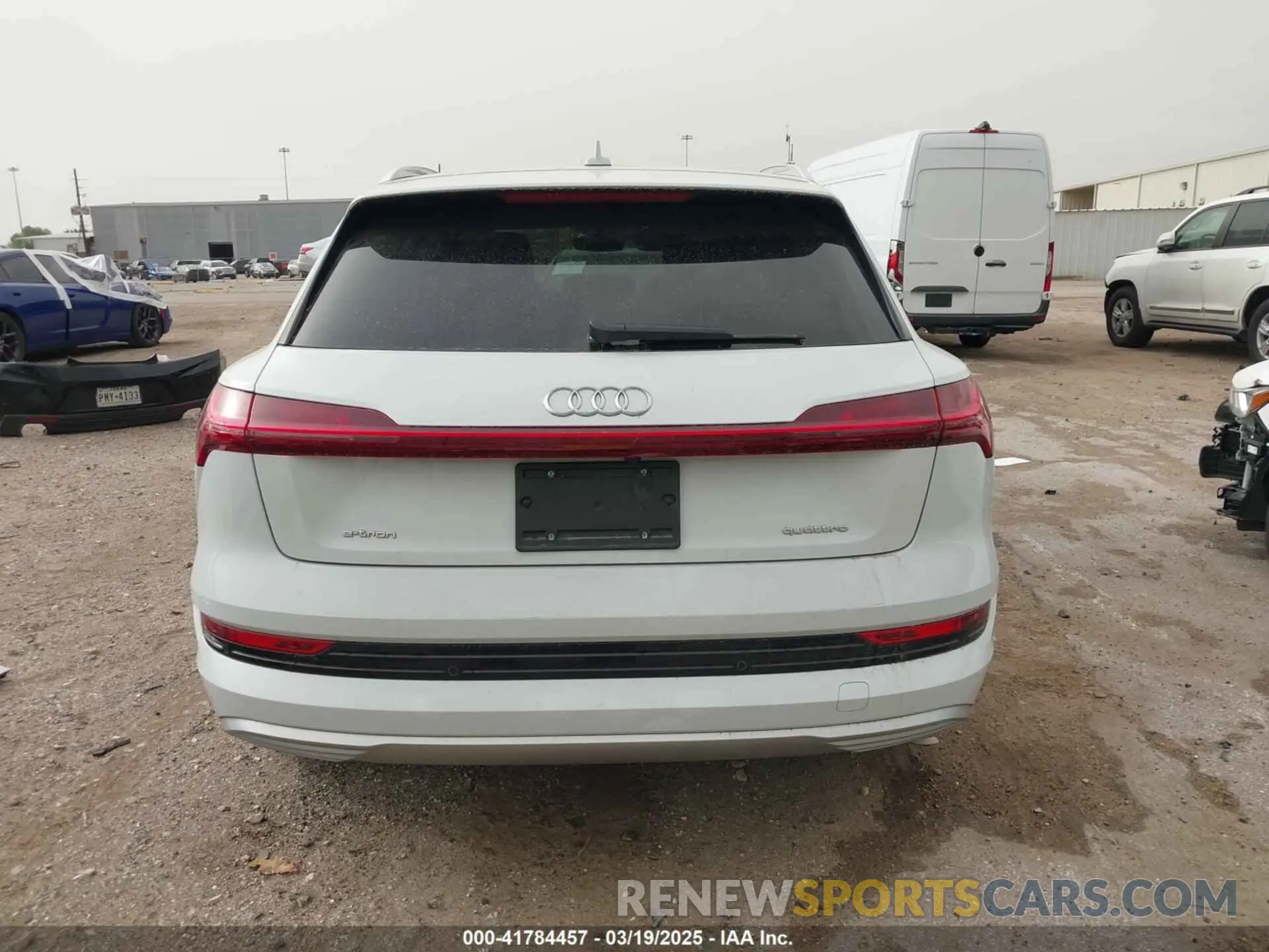 17 fotografías del automóvil dañado WA1LAAGE6NB033284 AUDI E-TRON 2022