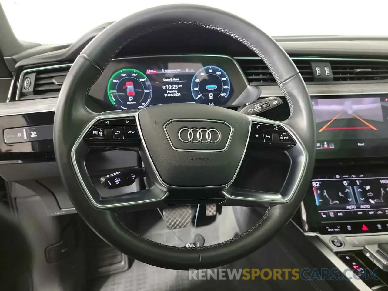 9 fotografías del automóvil dañado WA1LAAGE6NB033303 AUDI E-TRON 2022
