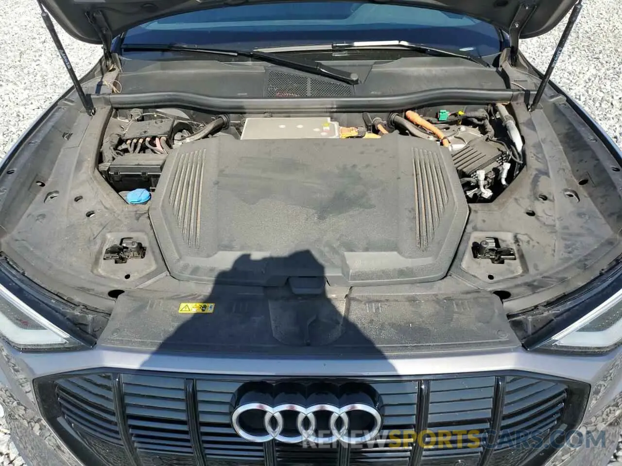 12 fotografías del automóvil dañado WA1LAAGE8NB002750 AUDI E-TRON 2022