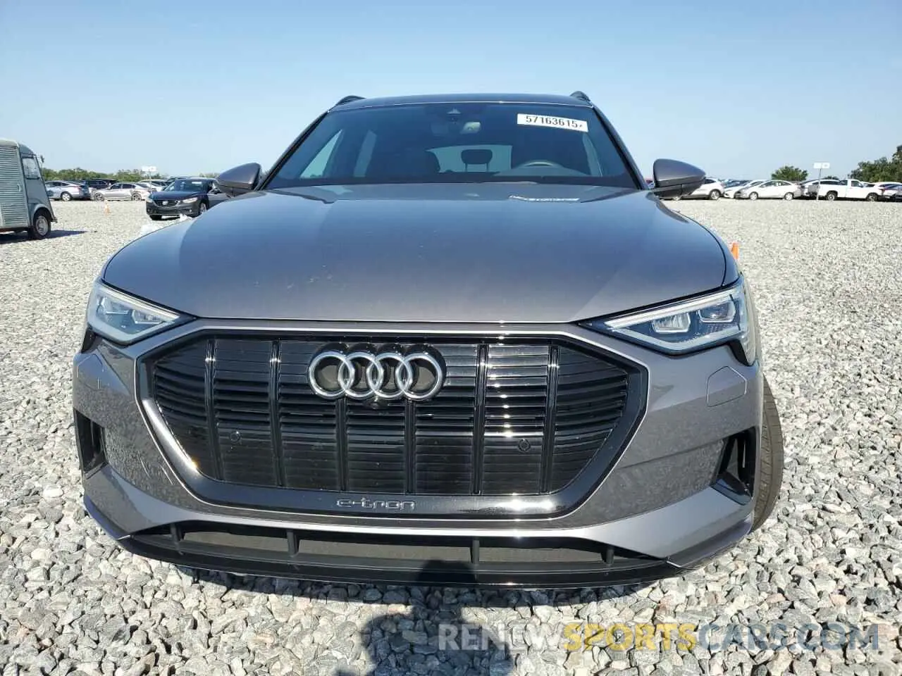 5 fotografías del automóvil dañado WA1LAAGE8NB002750 AUDI E-TRON 2022