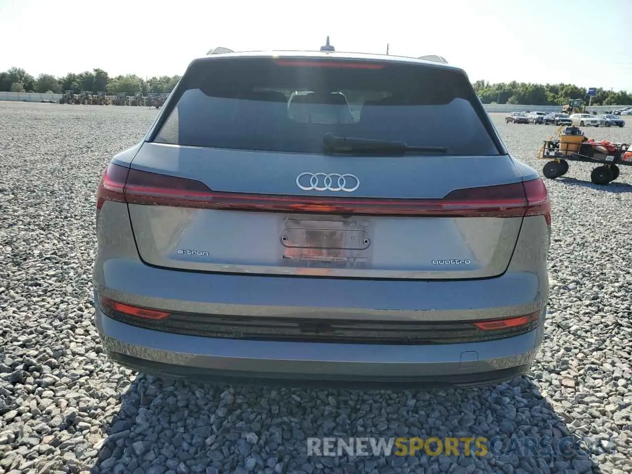 6 fotografías del automóvil dañado WA1LAAGE8NB002750 AUDI E-TRON 2022