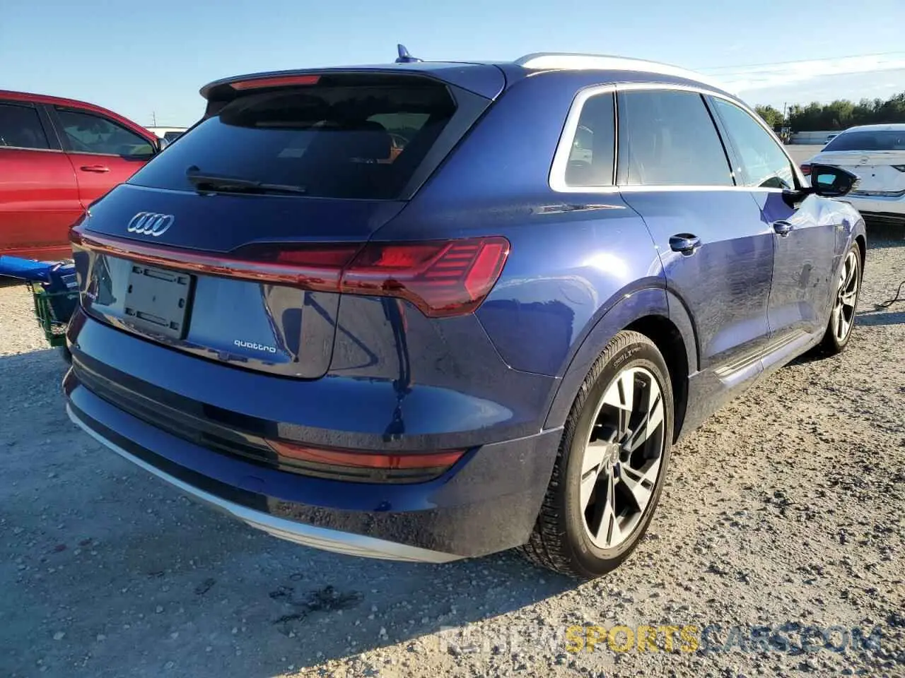 3 fotografías del automóvil dañado WA1LAAGE8NB030872 AUDI E-TRON 2022