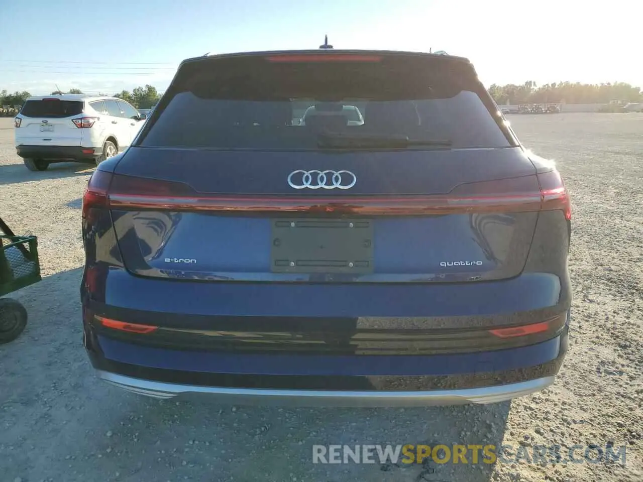 6 fotografías del automóvil dañado WA1LAAGE8NB030872 AUDI E-TRON 2022