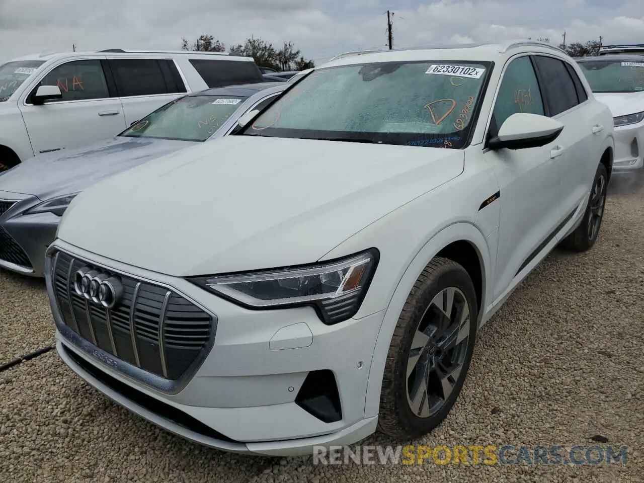 2 fotografías del automóvil dañado WA1LAAGE9NB006158 AUDI E-TRON 2022