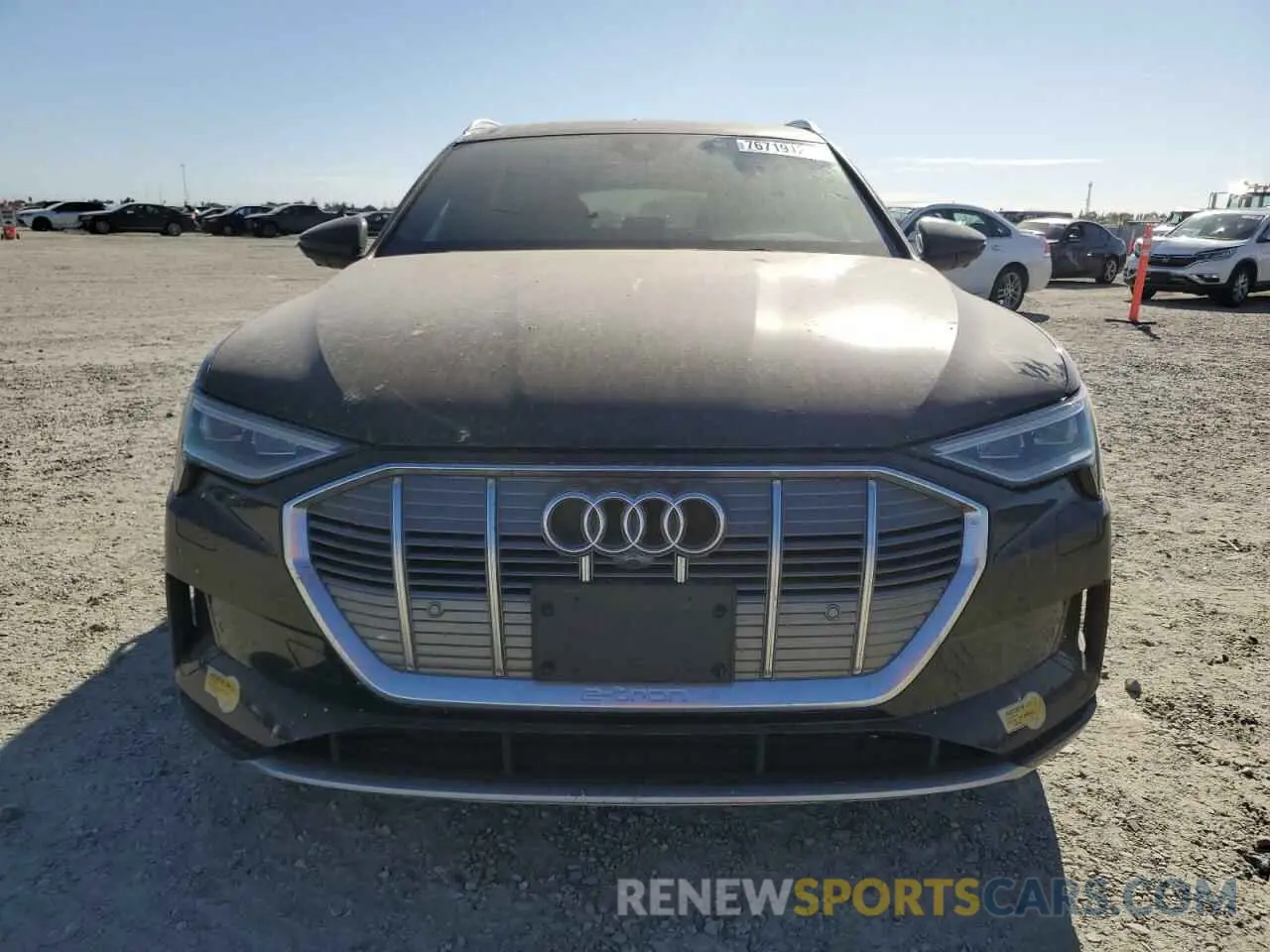 5 fotografías del automóvil dañado WA1LAAGE9NB007388 AUDI E-TRON 2022