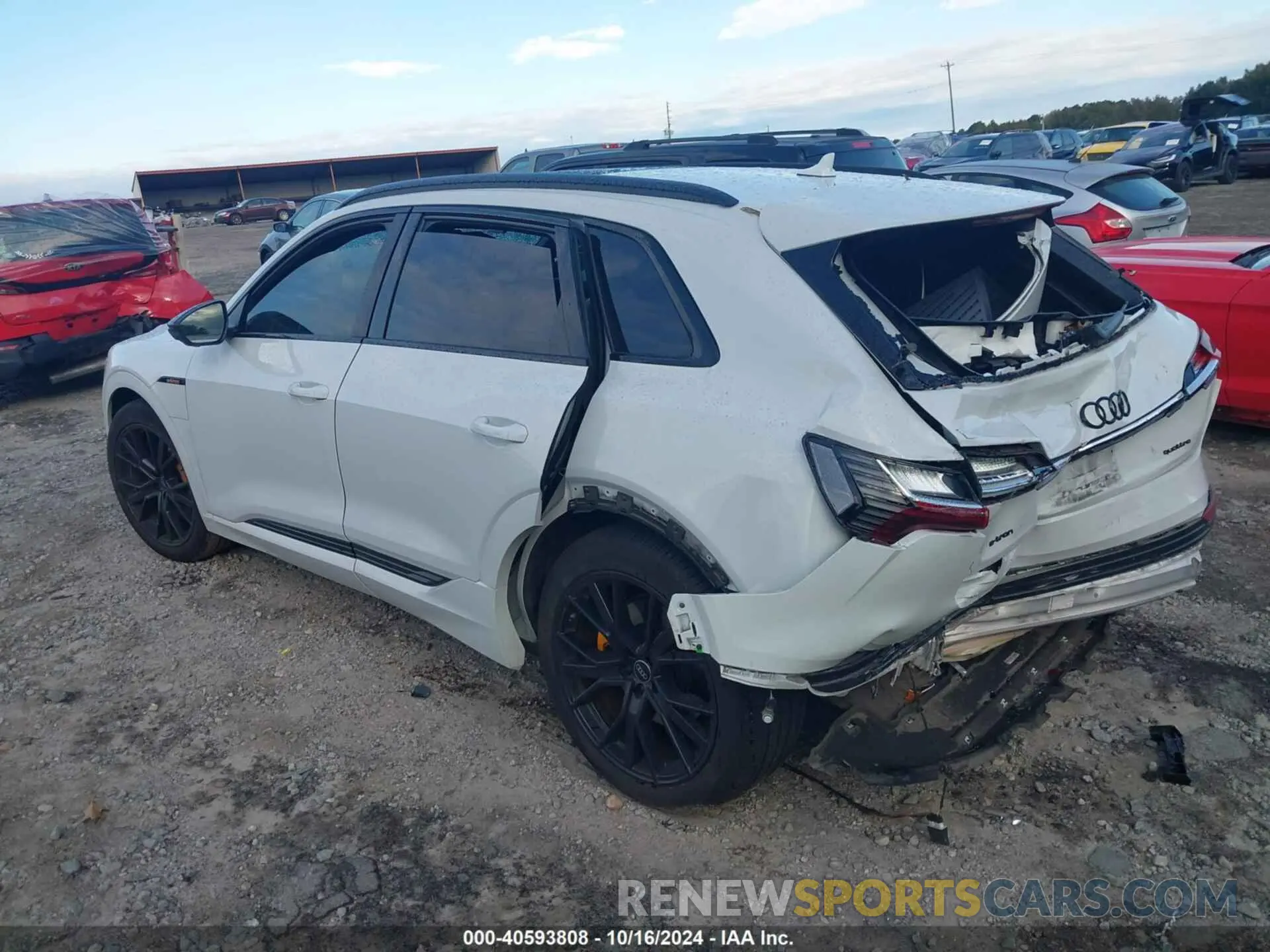 3 fotografías del automóvil dañado WA1VABGE2NB041025 AUDI E-TRON 2022