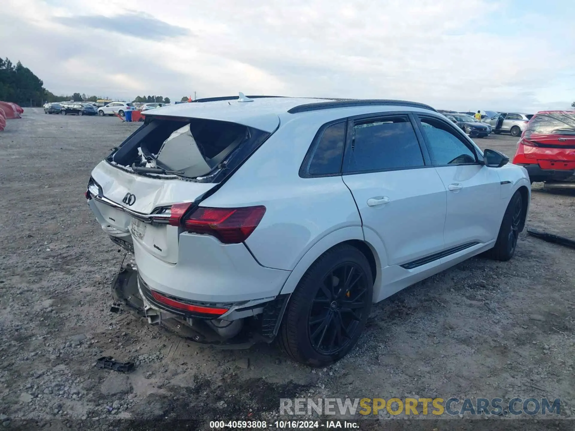 4 fotografías del automóvil dañado WA1VABGE2NB041025 AUDI E-TRON 2022