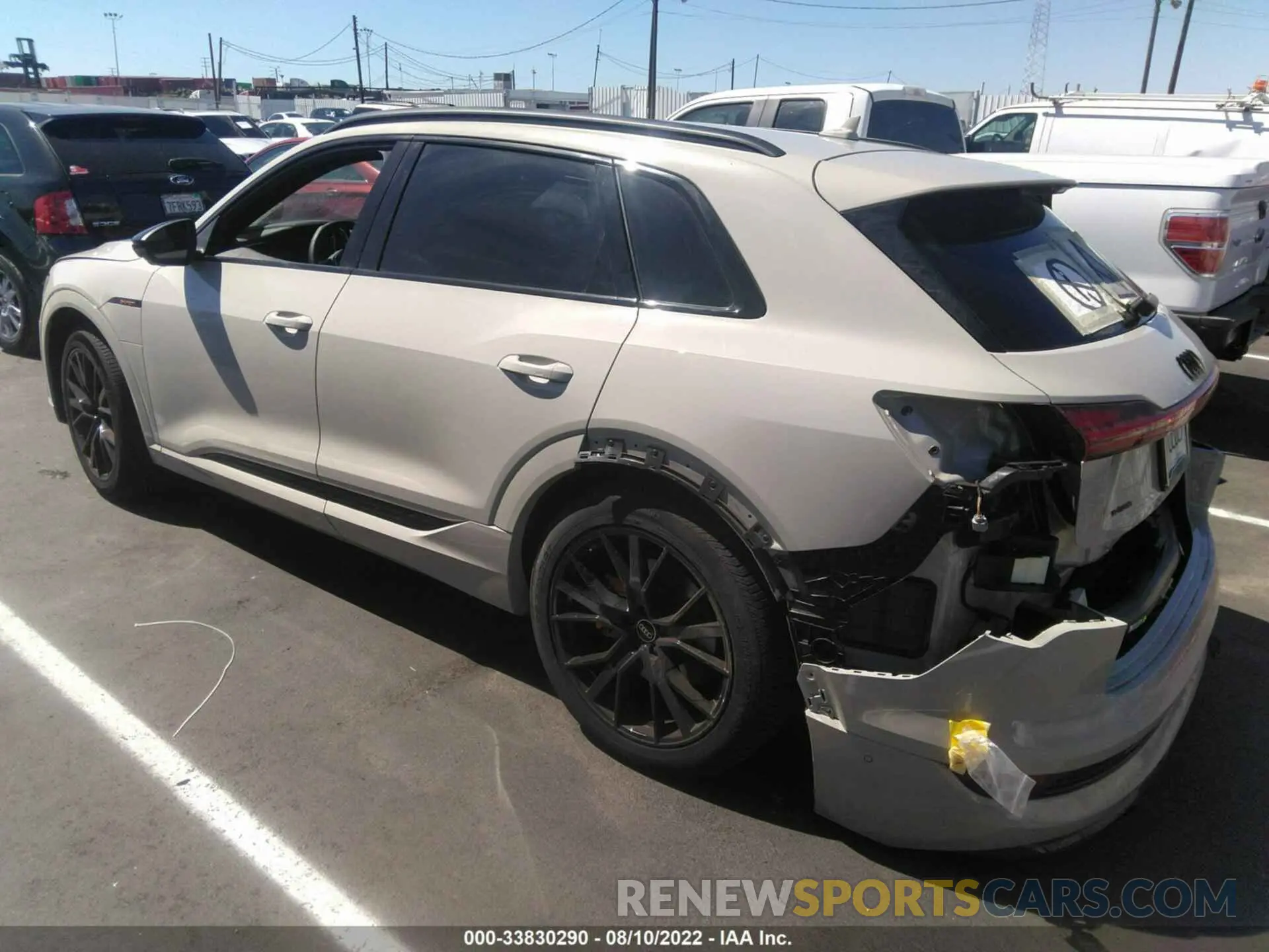 3 fotografías del automóvil dañado WA1VABGE9NB022830 AUDI E-TRON 2022