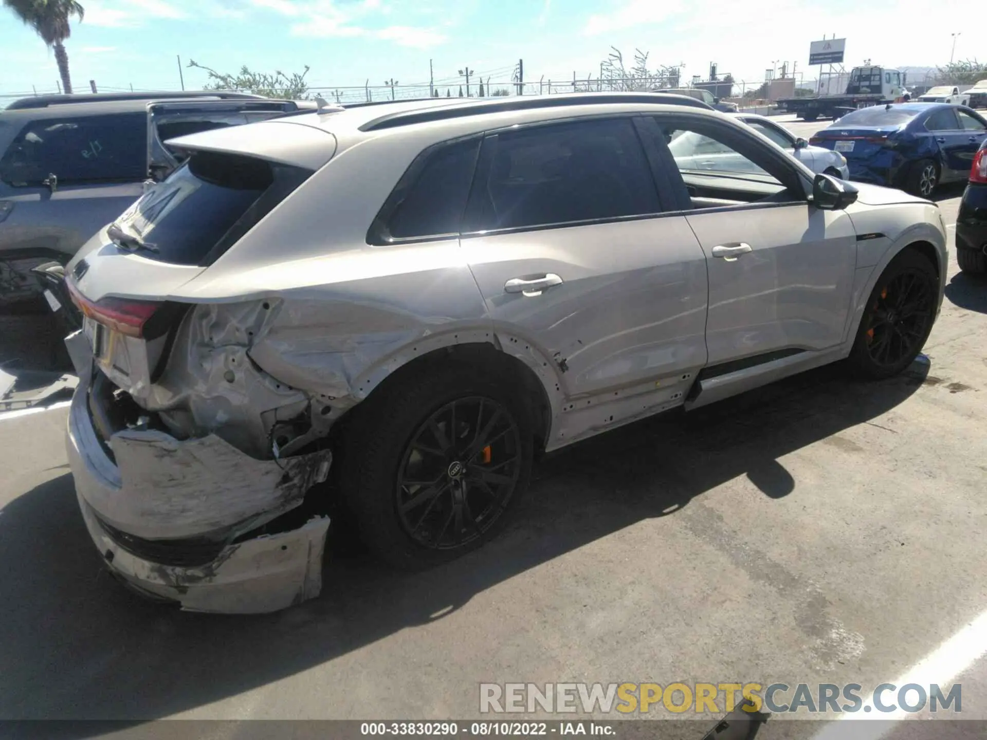 4 fotografías del automóvil dañado WA1VABGE9NB022830 AUDI E-TRON 2022