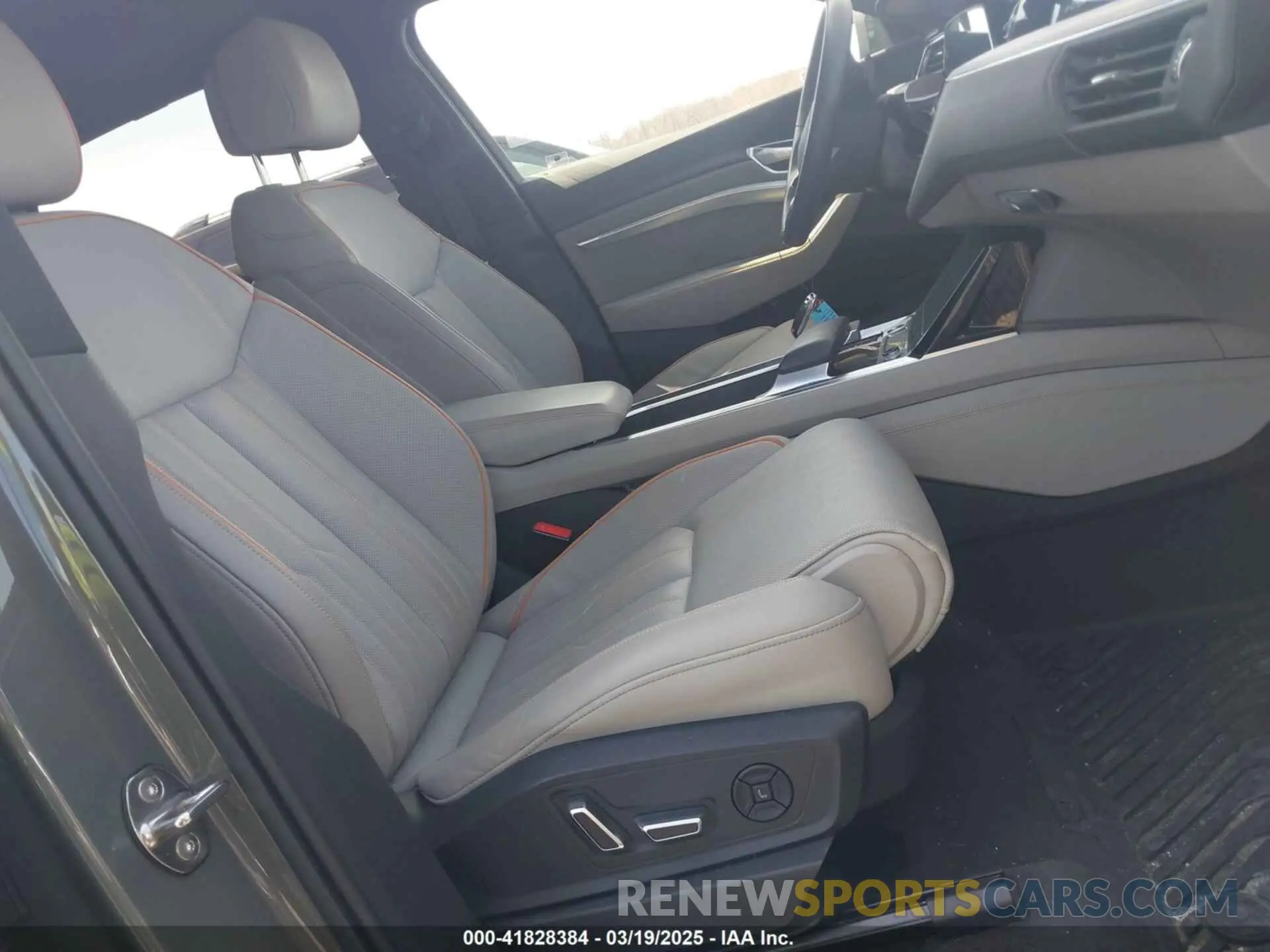 5 fotografías del automóvil dañado WA1VABGEXNB024392 AUDI E-TRON 2022