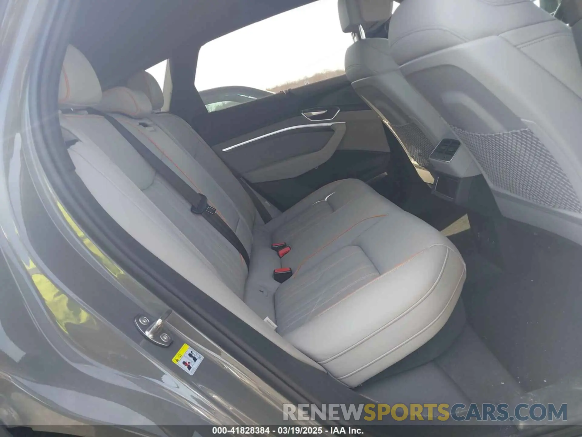8 fotografías del automóvil dañado WA1VABGEXNB024392 AUDI E-TRON 2022