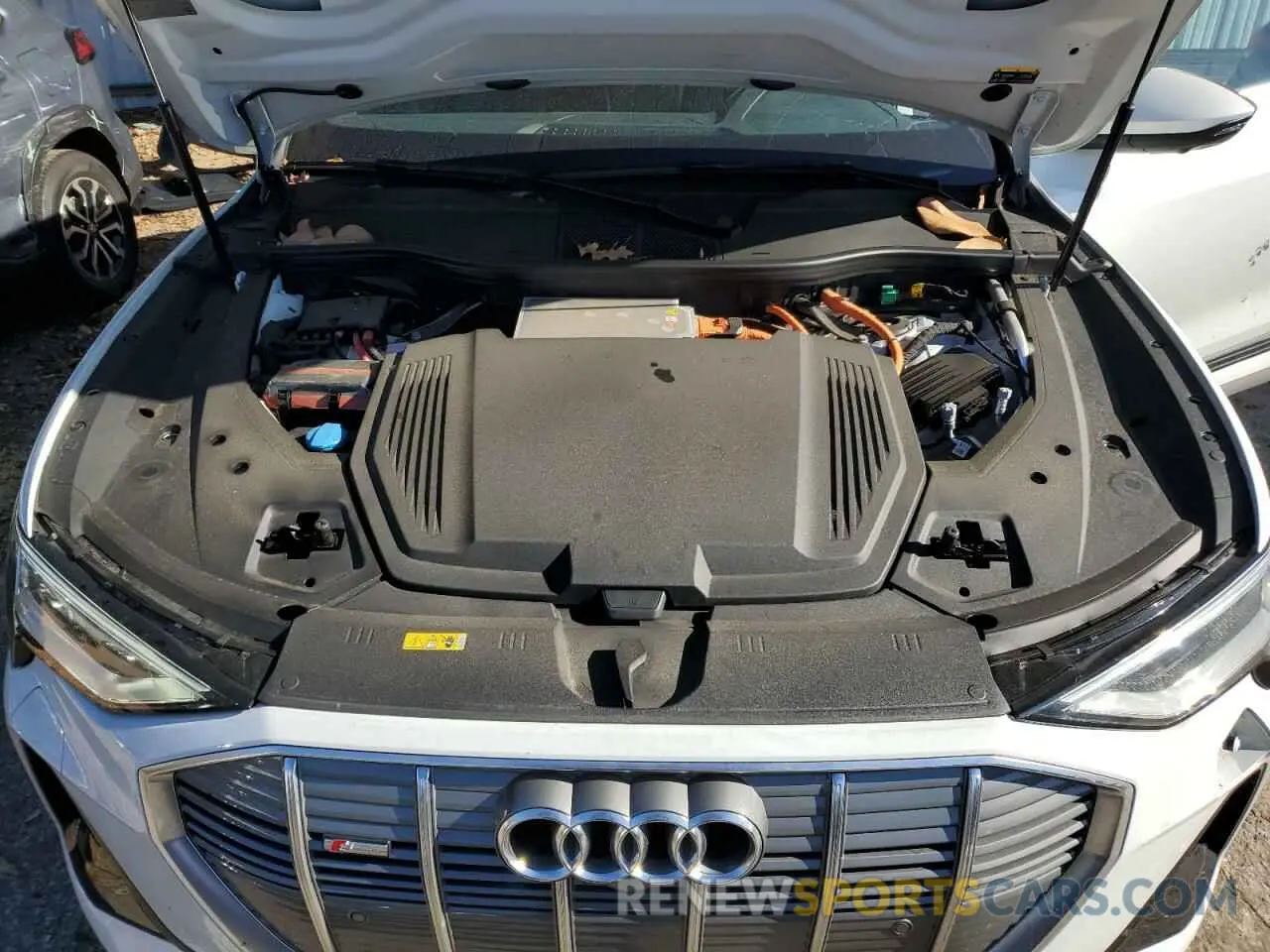 11 fotografías del automóvil dañado WA12AAGE8PB007462 AUDI E-TRON 2023
