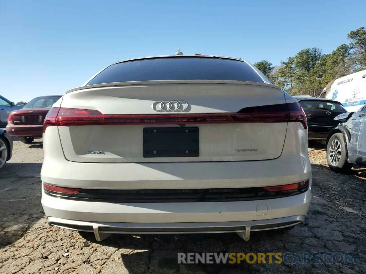 6 fotografías del automóvil dañado WA12AAGE8PB007462 AUDI E-TRON 2023