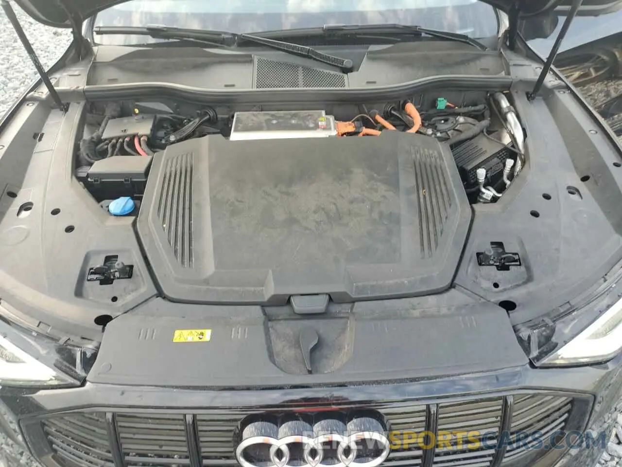 12 fotografías del automóvil dañado WA1AAAGE3PB025279 AUDI E-TRON 2023