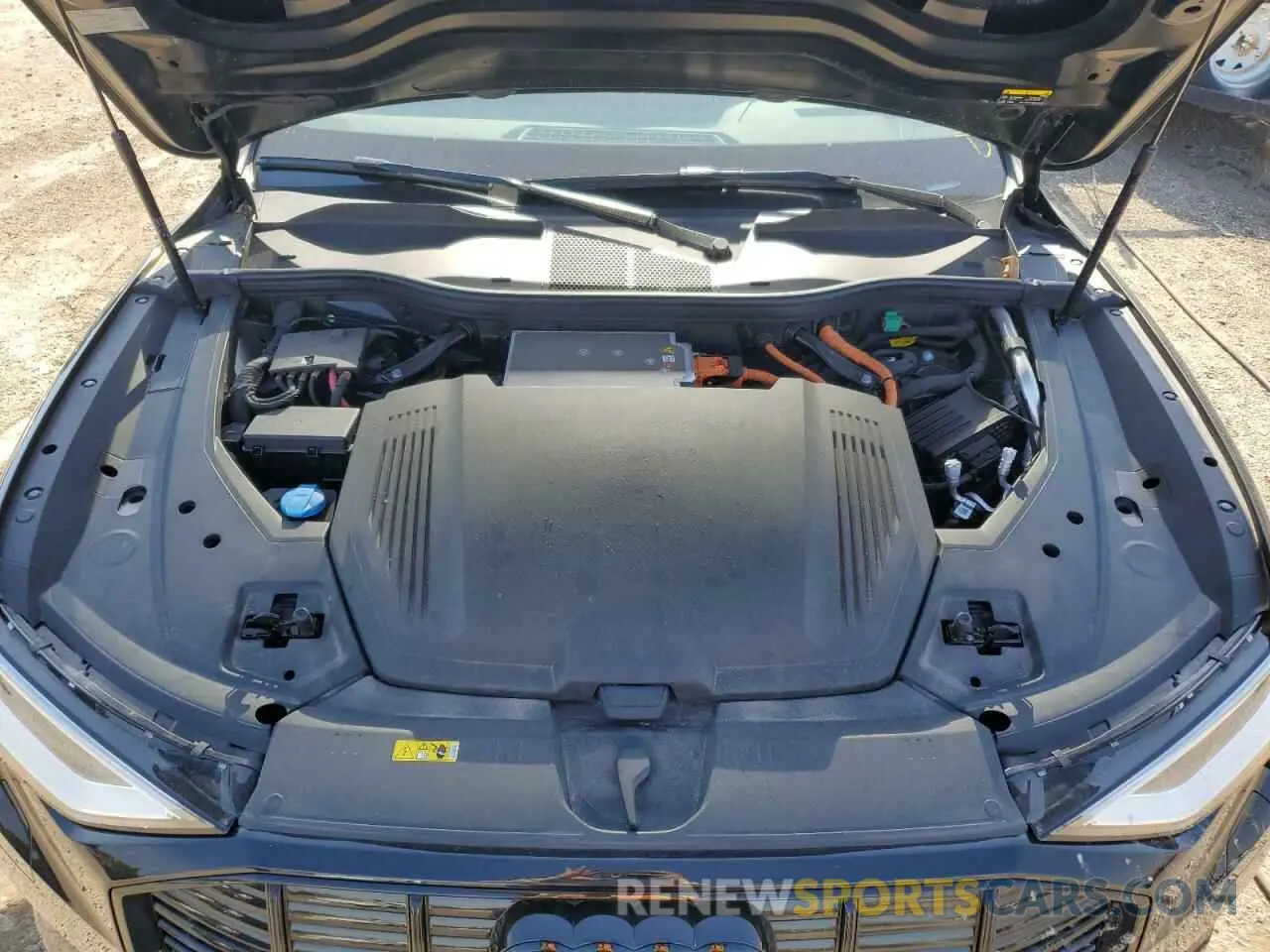 11 fotografías del automóvil dañado WA1LAAGE3PB006787 AUDI E-TRON 2023