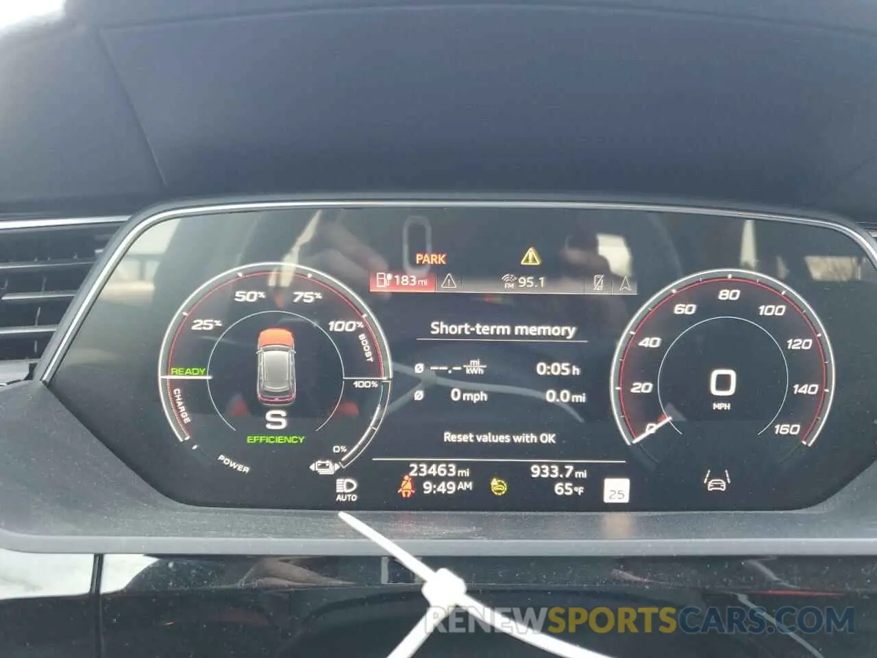9 fotografías del automóvil dañado WA1LAAGE3PB006787 AUDI E-TRON 2023