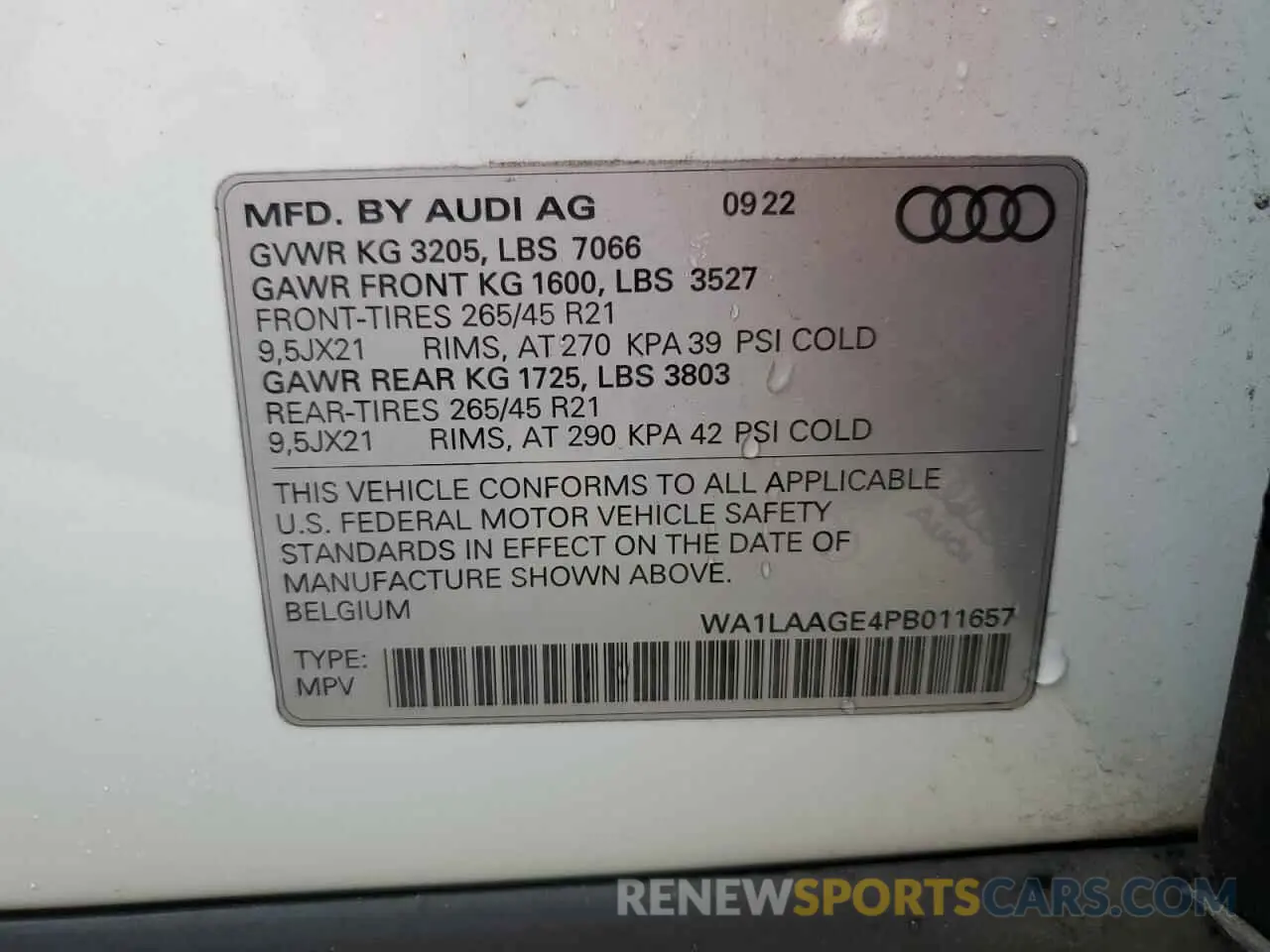 13 fotografías del automóvil dañado WA1LAAGE4PB011657 AUDI E-TRON 2023