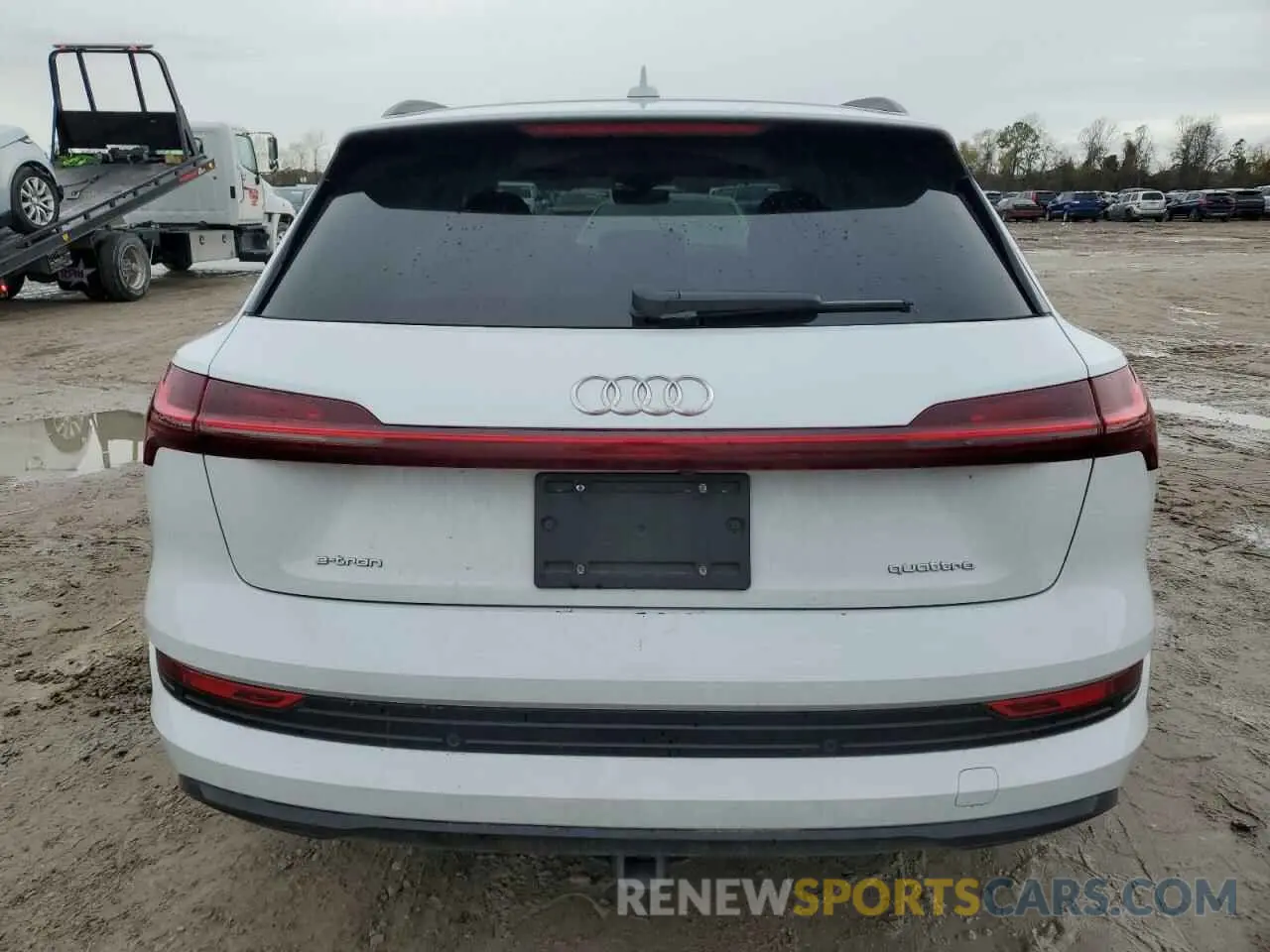 6 fotografías del automóvil dañado WA1LAAGE4PB011657 AUDI E-TRON 2023
