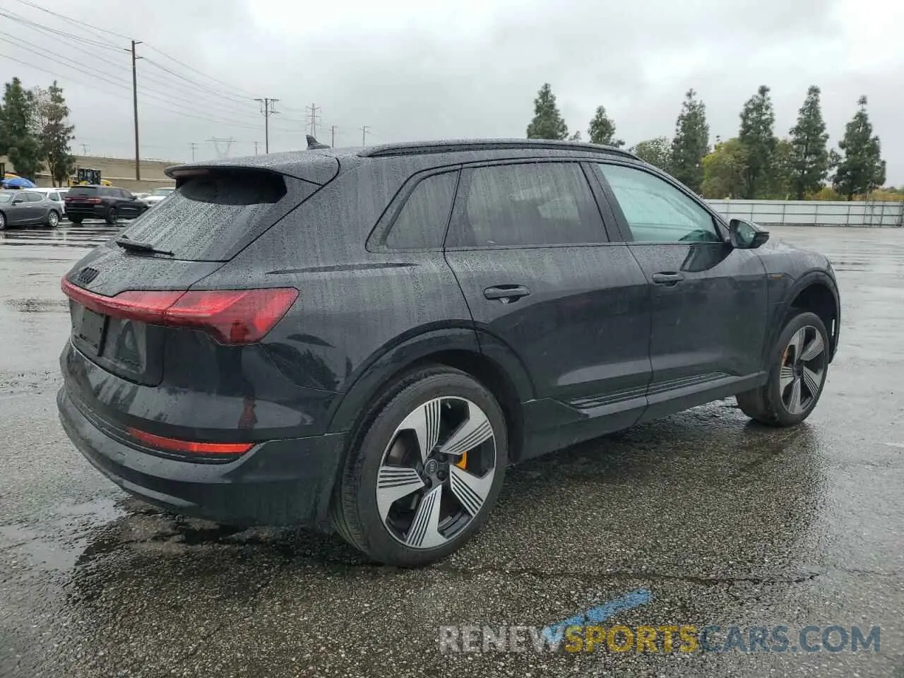 3 fotografías del automóvil dañado WA1LAAGE4PB024702 AUDI E-TRON 2023