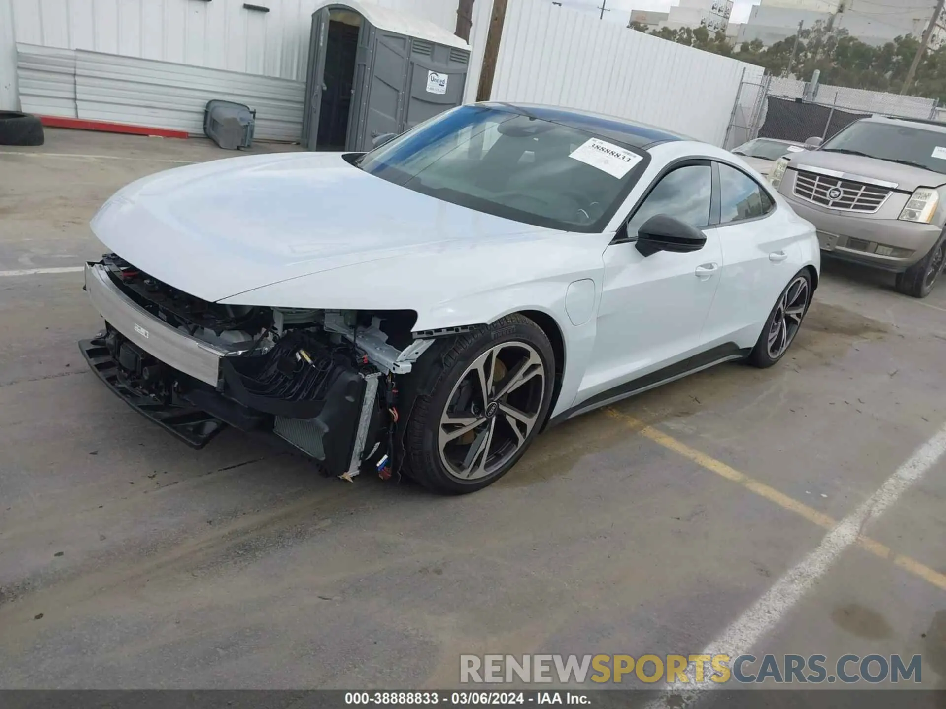 2 fotografías del automóvil dañado WAUEJBFW9N7004683 AUDI E-TRON GT 2022