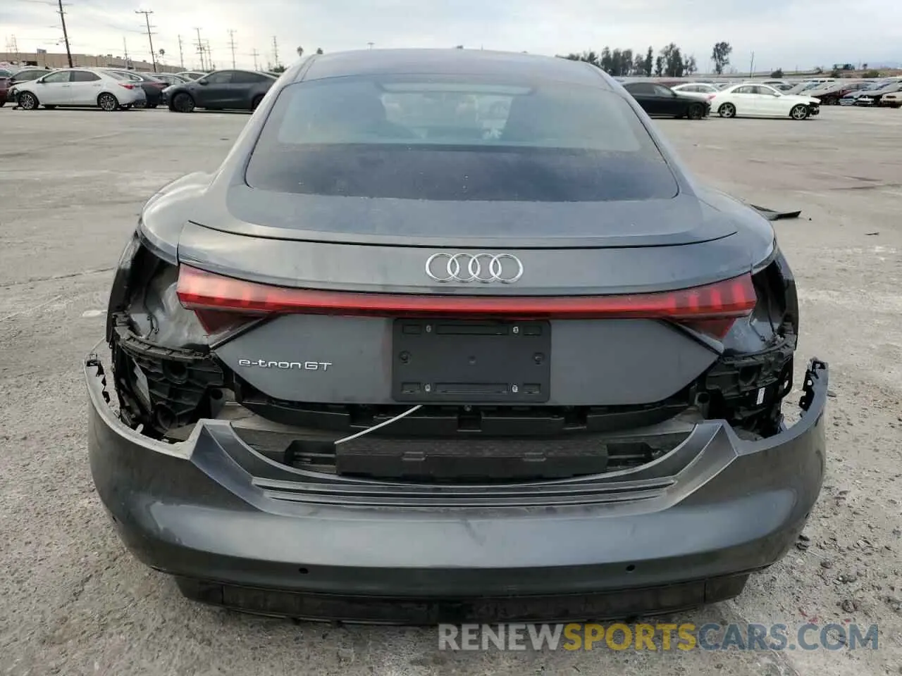 6 fotografías del automóvil dañado WAUCJBFW4P7005802 AUDI E-TRON GT 2023