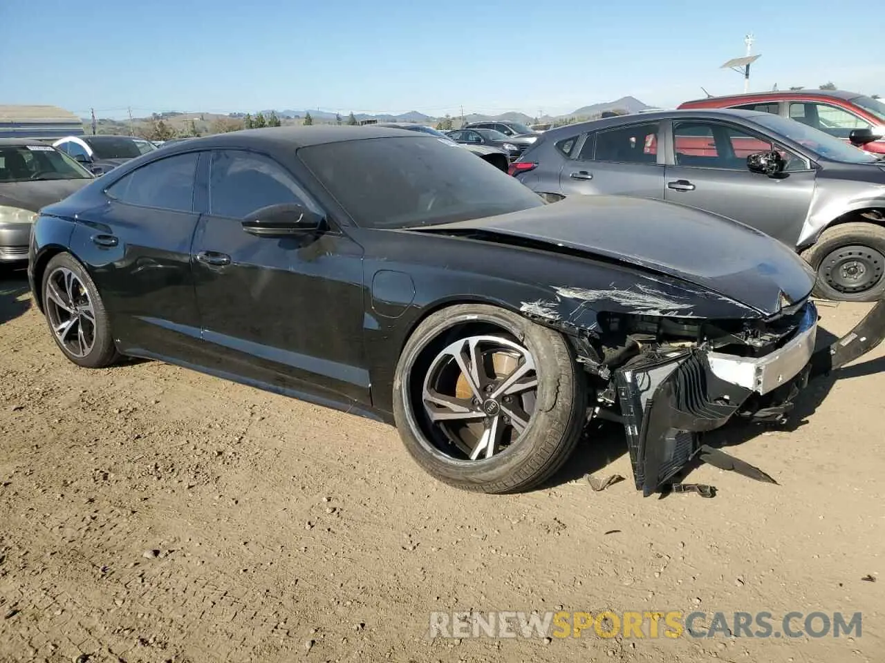 4 fotografías del automóvil dañado WAUEJBFW6P7004210 AUDI E-TRON GT 2023