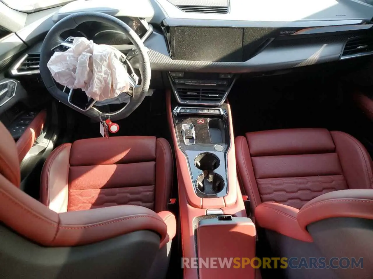 8 fotografías del automóvil dañado WAUEJBFW6P7004210 AUDI E-TRON GT 2023