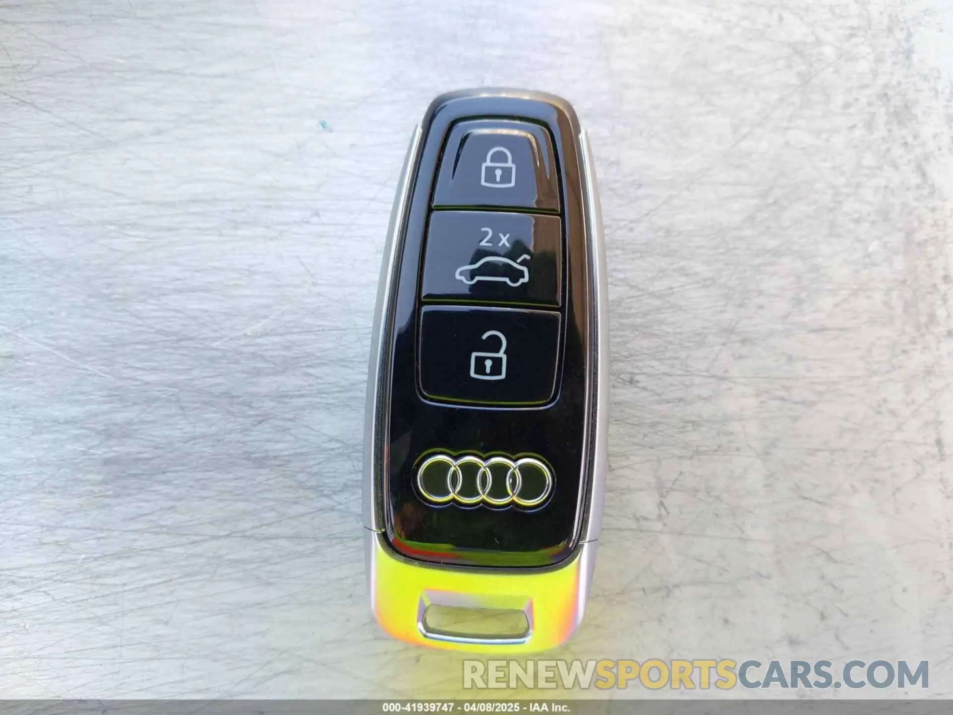 11 fotografías del automóvil dañado WAUFJBFW3P7002905 AUDI E-TRON GT 2023