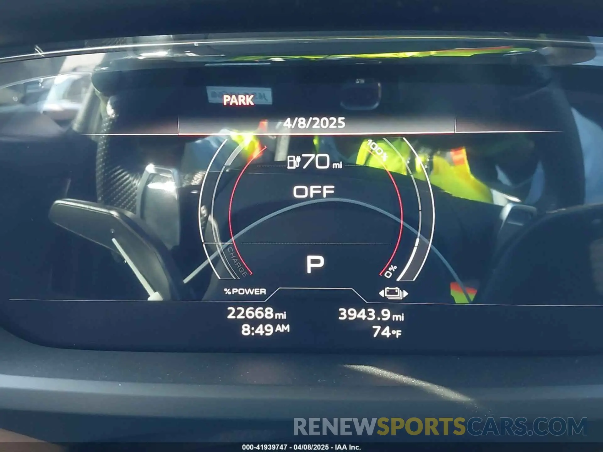 7 fotografías del automóvil dañado WAUFJBFW3P7002905 AUDI E-TRON GT 2023