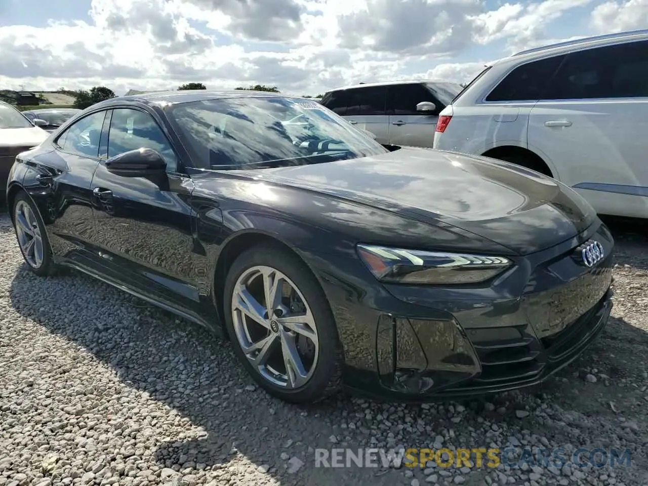 4 fotografías del automóvil dañado WAUFJBFW6P7003532 AUDI E-TRON GT 2023