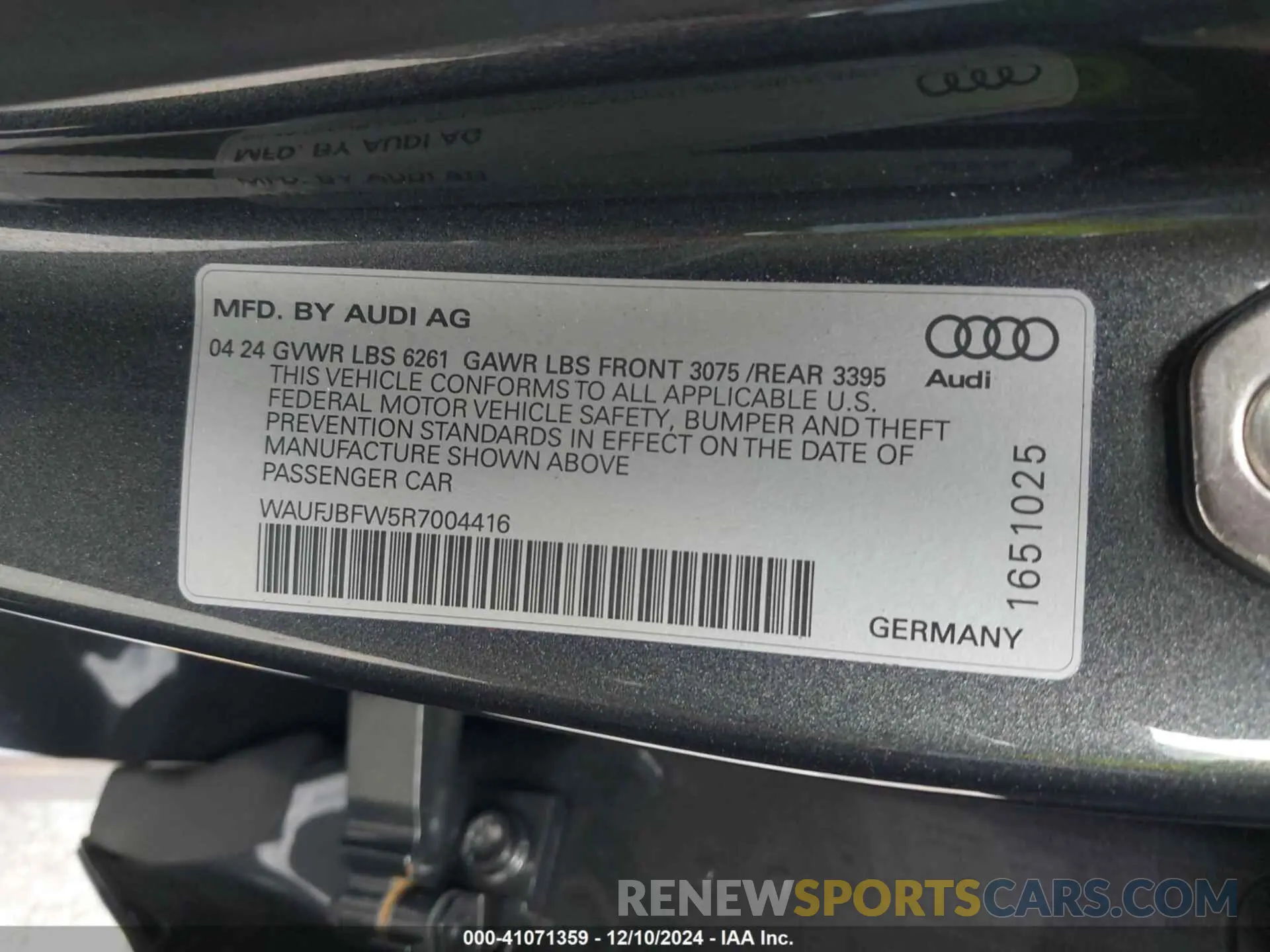 9 fotografías del automóvil dañado WAUFJBFW5R7004416 AUDI E-TRON GT 2024