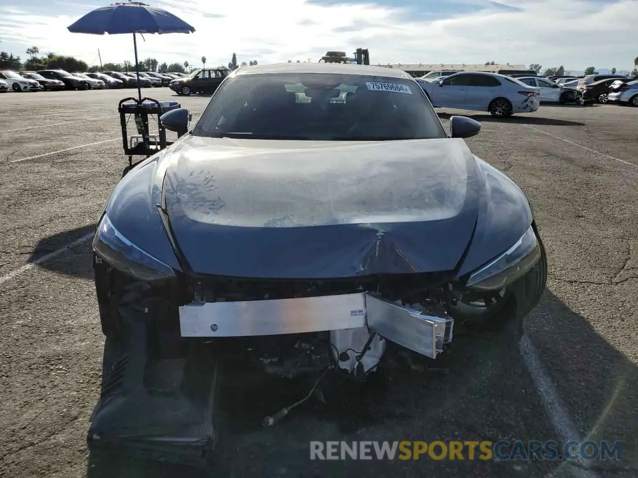 5 fotografías del automóvil dañado WAUFJBFW7R7004689 AUDI E-TRON GT 2024