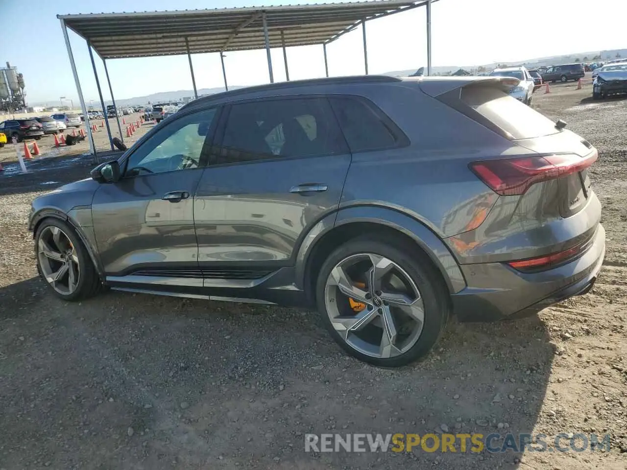 2 fotografías del automóvil dañado WA1ACBGEXPB010570 AUDI E-TRON S P 2023