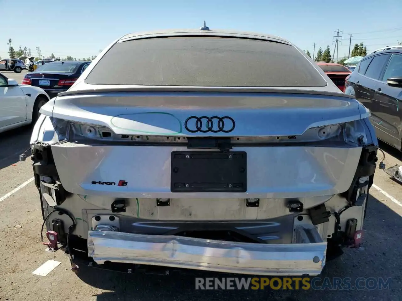 6 fotografías del automóvil dañado WA11CBGEXNB036762 AUDI E-TRON S S 2022