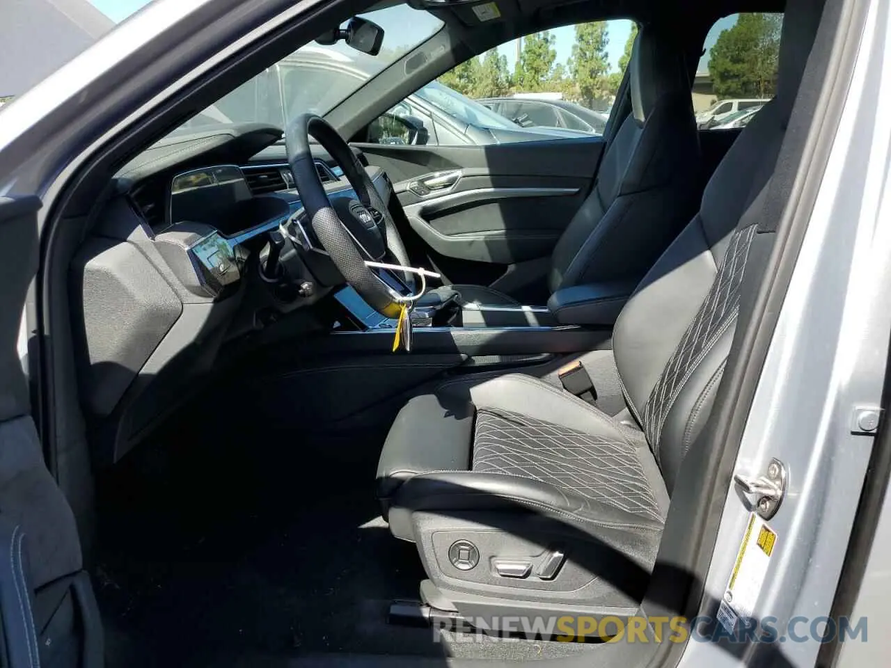 7 fotografías del automóvil dañado WA11CBGEXNB036762 AUDI E-TRON S S 2022
