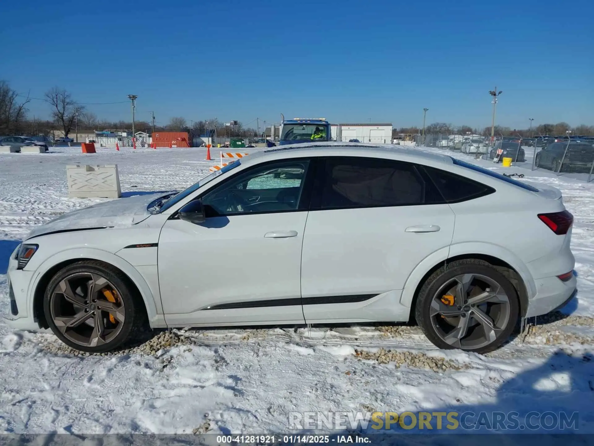 14 fotografías del automóvil dañado WA13CBGE4NB044350 AUDI E-TRON S SPORTBACK 2022
