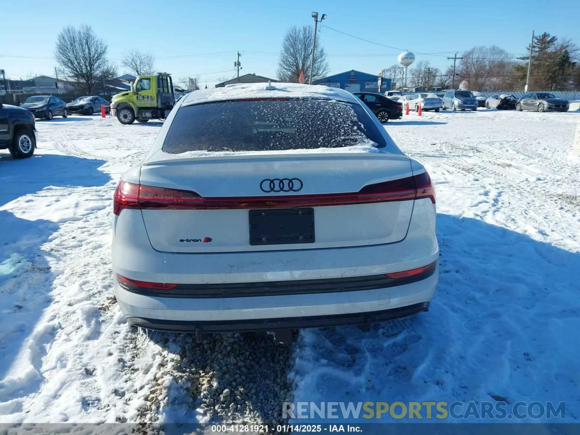 16 fotografías del automóvil dañado WA13CBGE4NB044350 AUDI E-TRON S SPORTBACK 2022