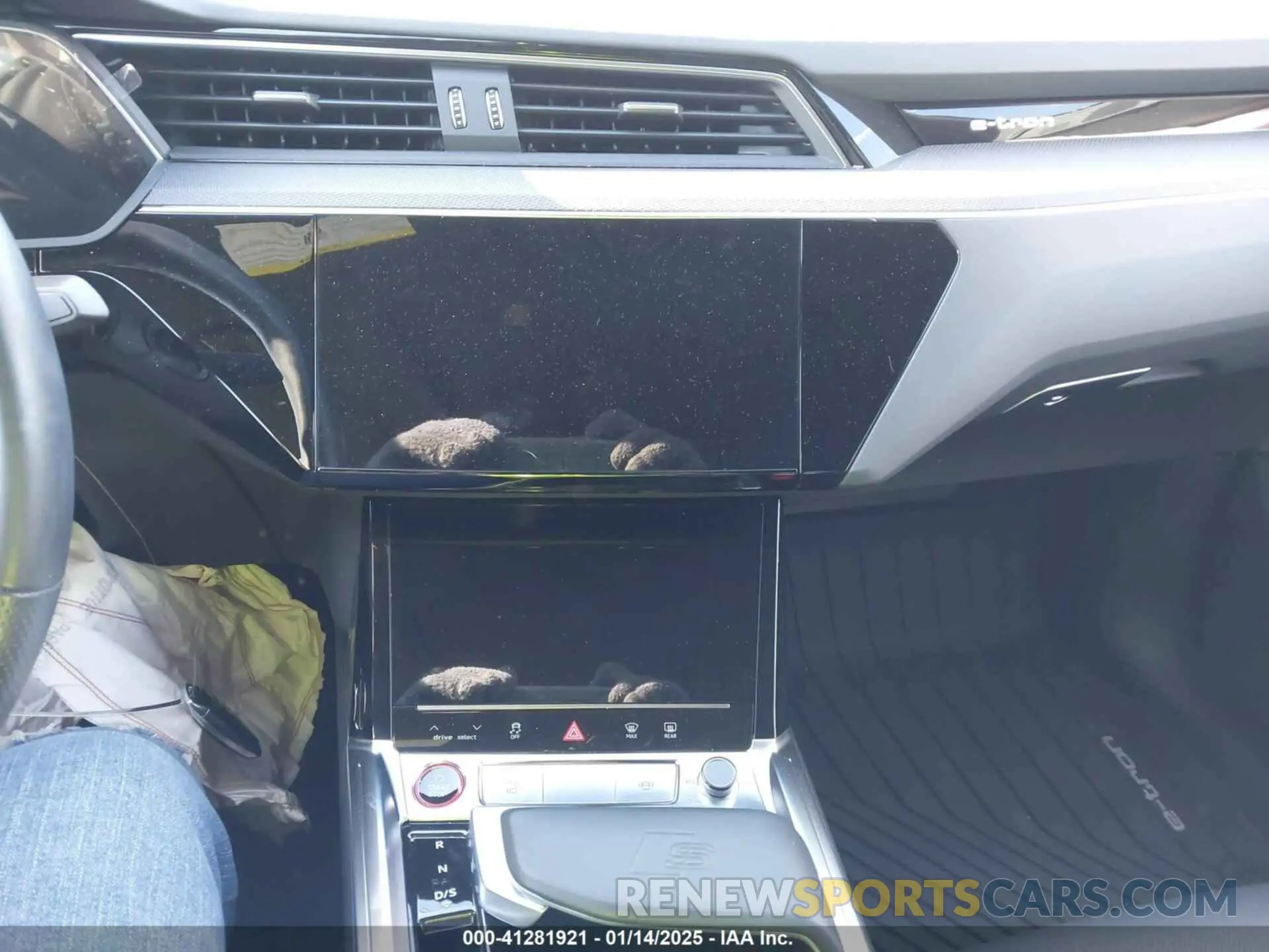 18 fotografías del automóvil dañado WA13CBGE4NB044350 AUDI E-TRON S SPORTBACK 2022