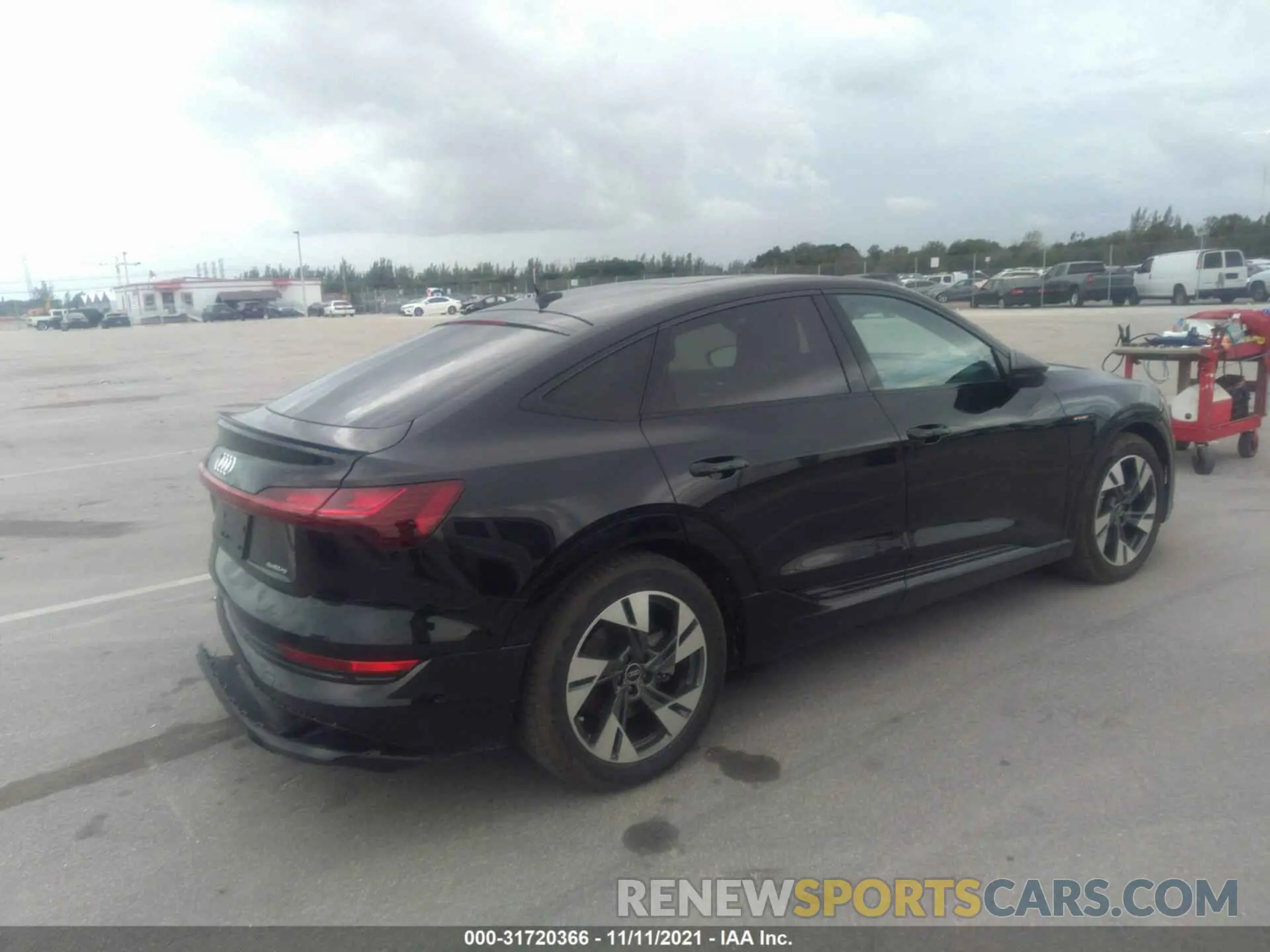 4 fotografías del automóvil dañado WA11AAGE0MB025588 AUDI E-TRON SPORTBACK 2021