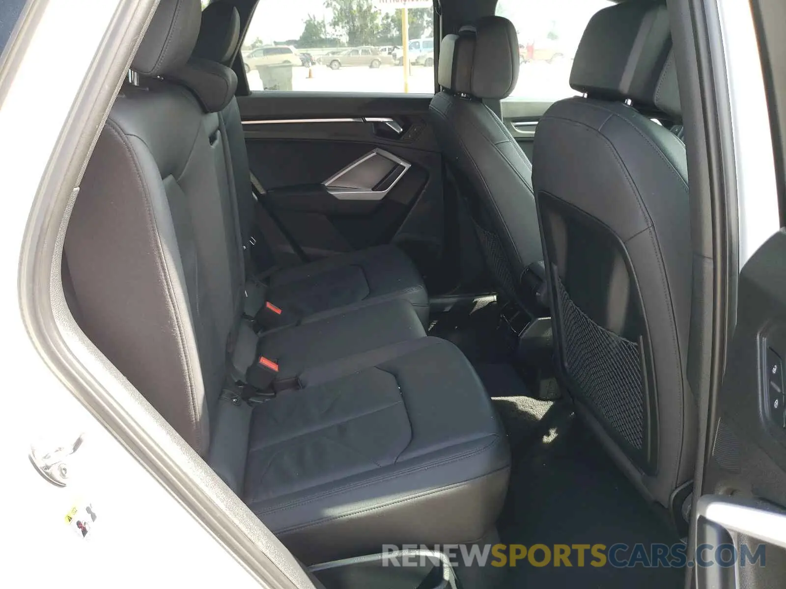 6 fotografías del automóvil dañado WA1AECF32K1079087 AUDI Q3 2019