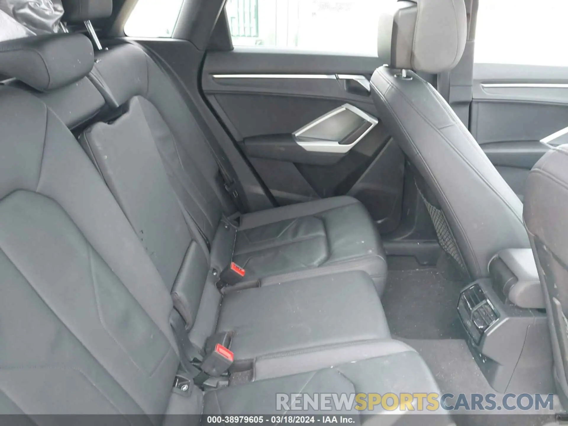 8 fotografías del automóvil dañado WA1AECF35K1073462 AUDI Q3 2019