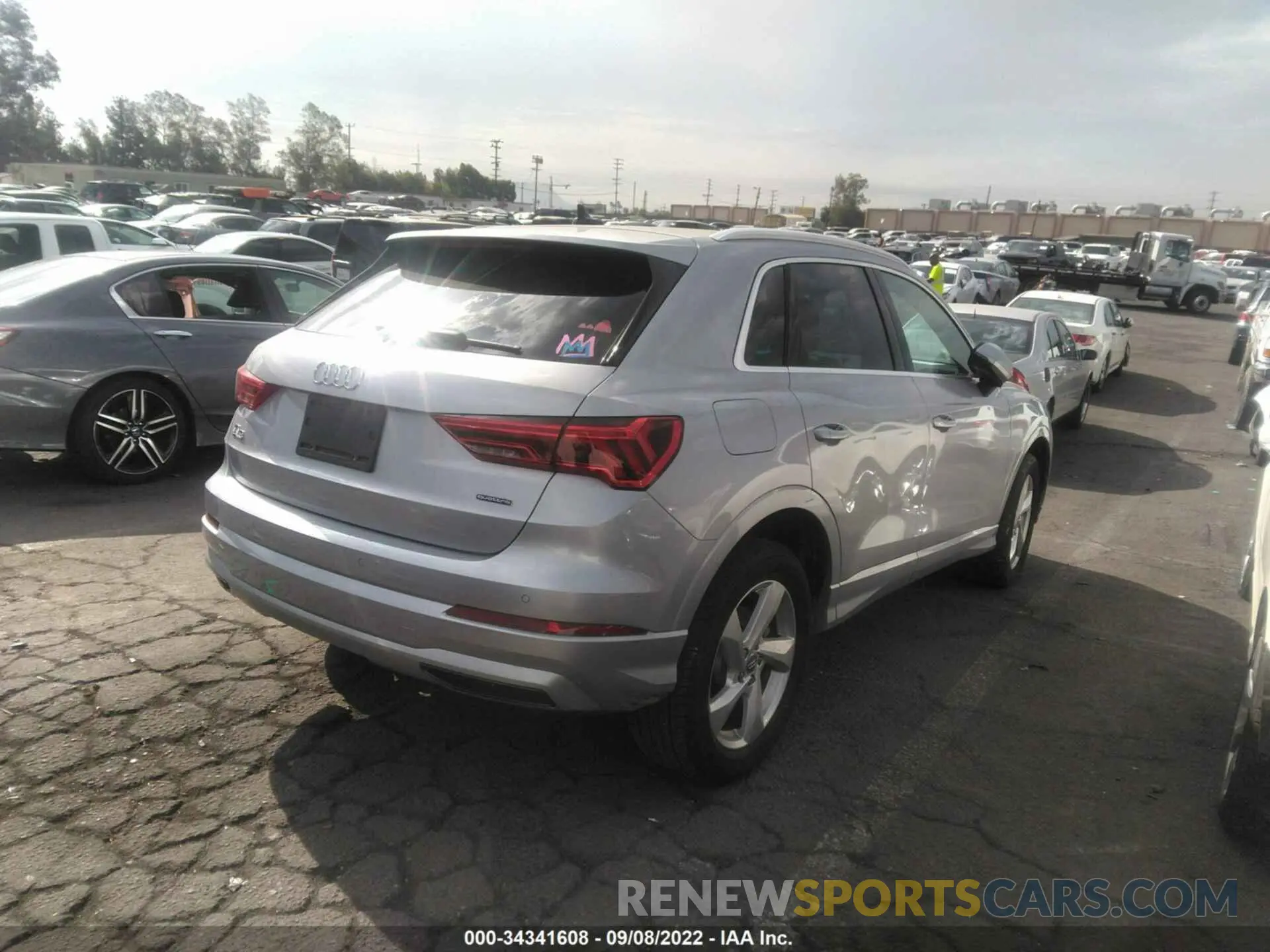 4 fotografías del automóvil dañado WA1AECF38K1086920 AUDI Q3 2019