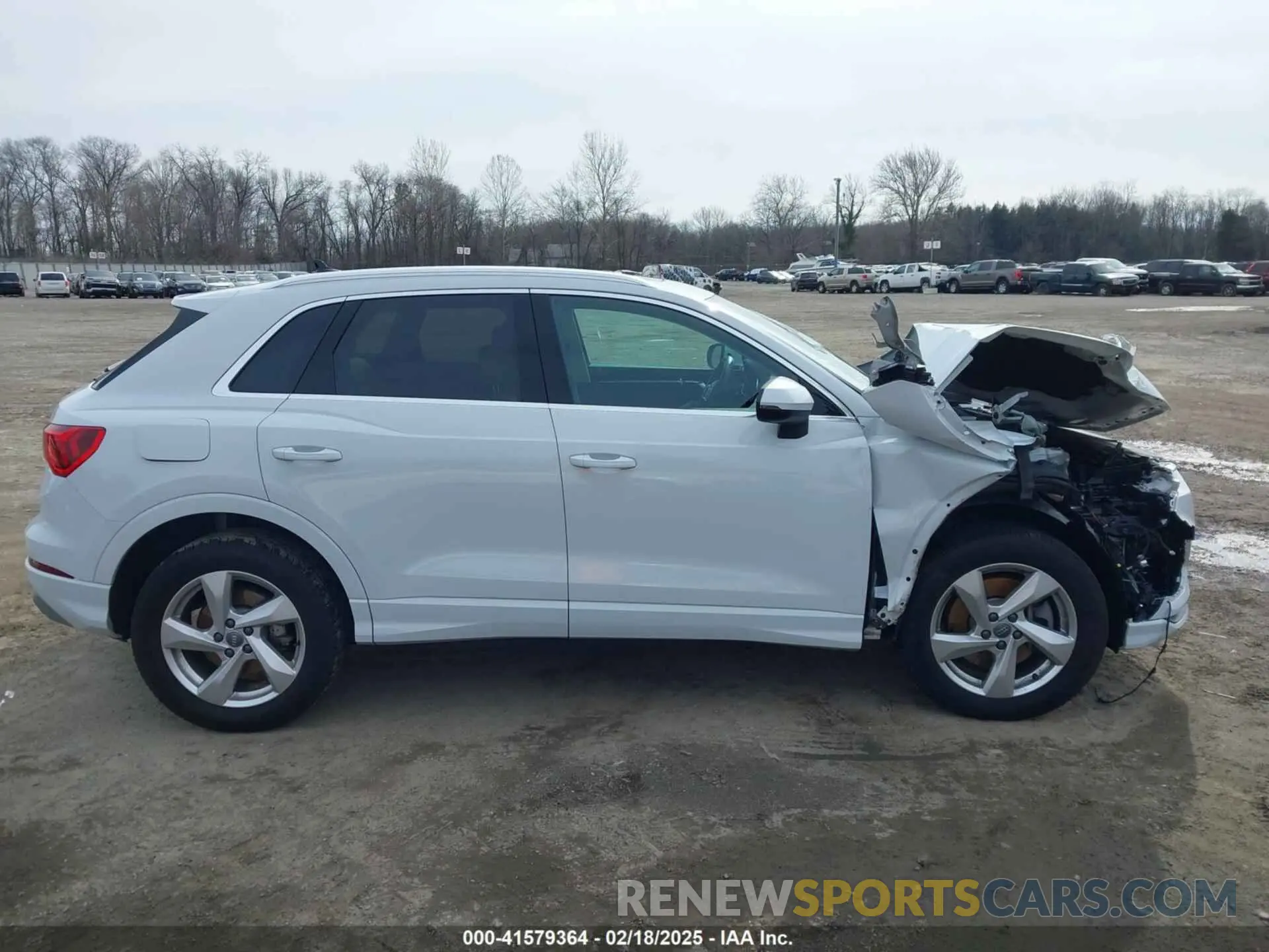 13 fotografías del automóvil dañado WA1BECF31K1082373 AUDI Q3 2019
