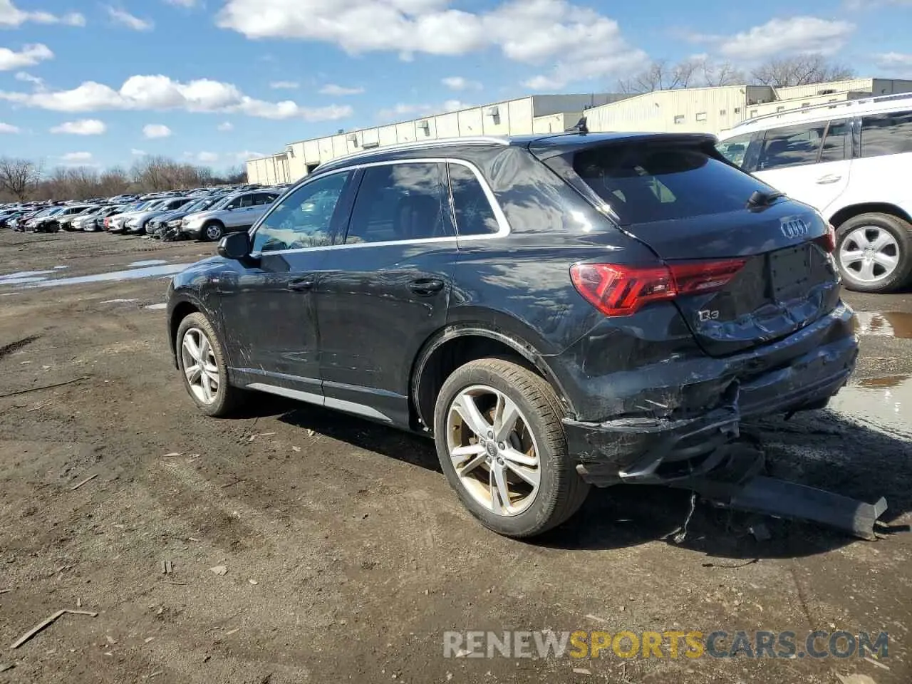 2 fotografías del automóvil dañado WA1DECF35K1083132 AUDI Q3 2019