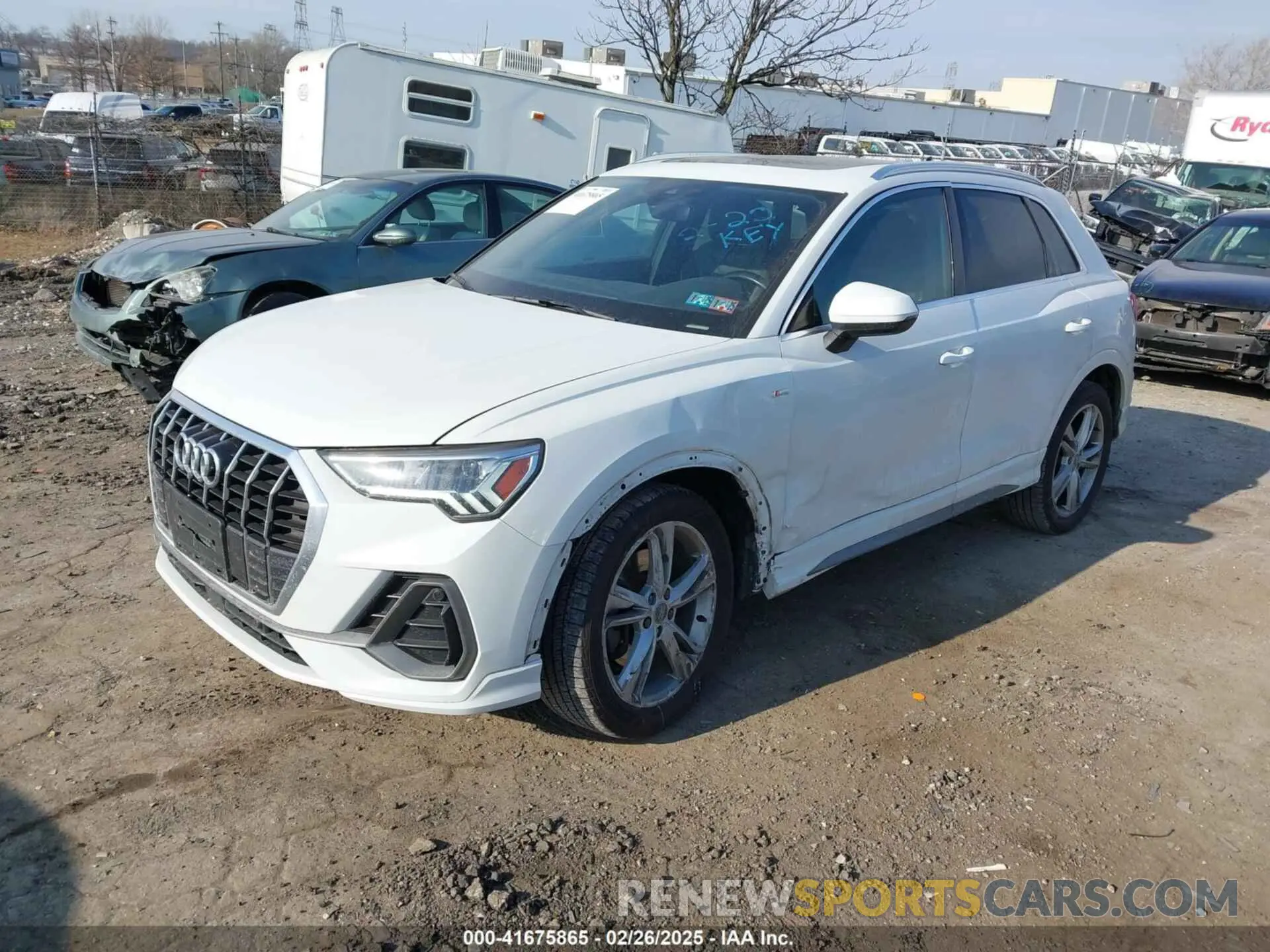 2 fotografías del automóvil dañado WA1EECF30K1085407 AUDI Q3 2019