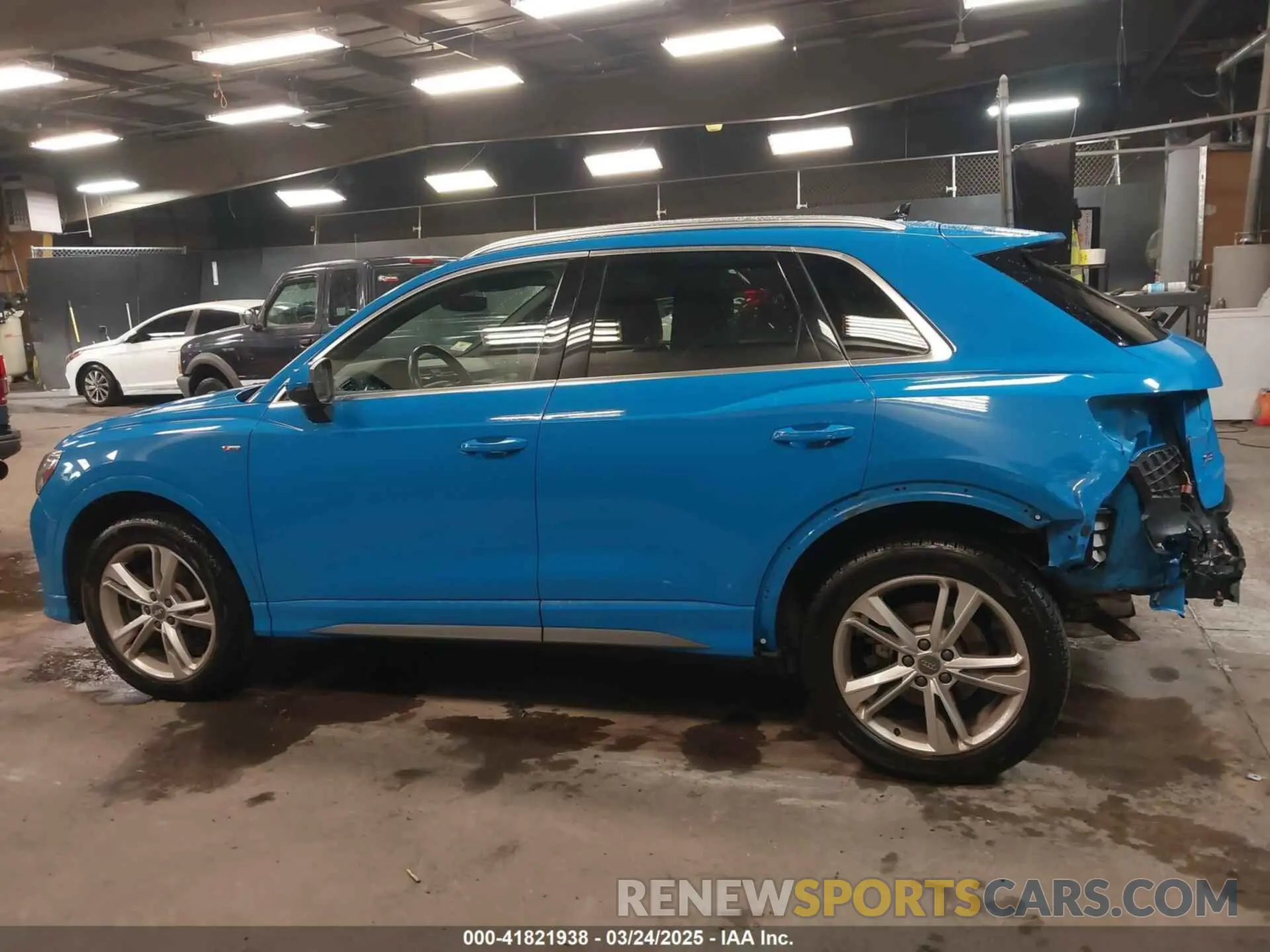 15 fotografías del automóvil dañado WA1EECF33K1084770 AUDI Q3 2019